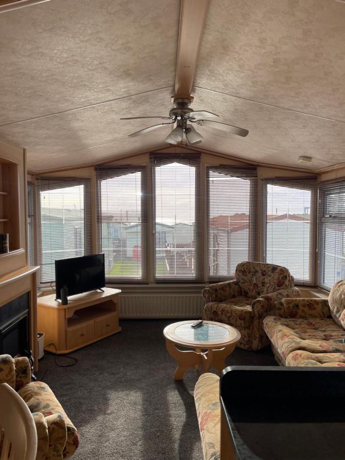 Immaculate 2-Bed Static Caravan At Monrieth Newton Stewart Exterior photo